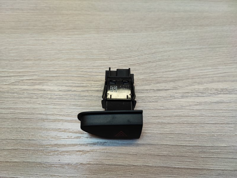 Кнопка аварийной сигнализации