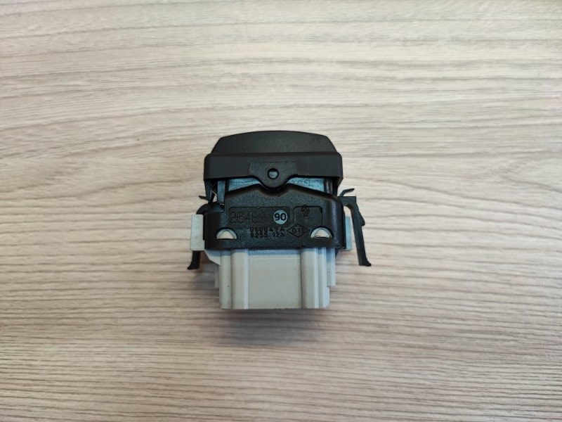 Кнопка обогрева сидений