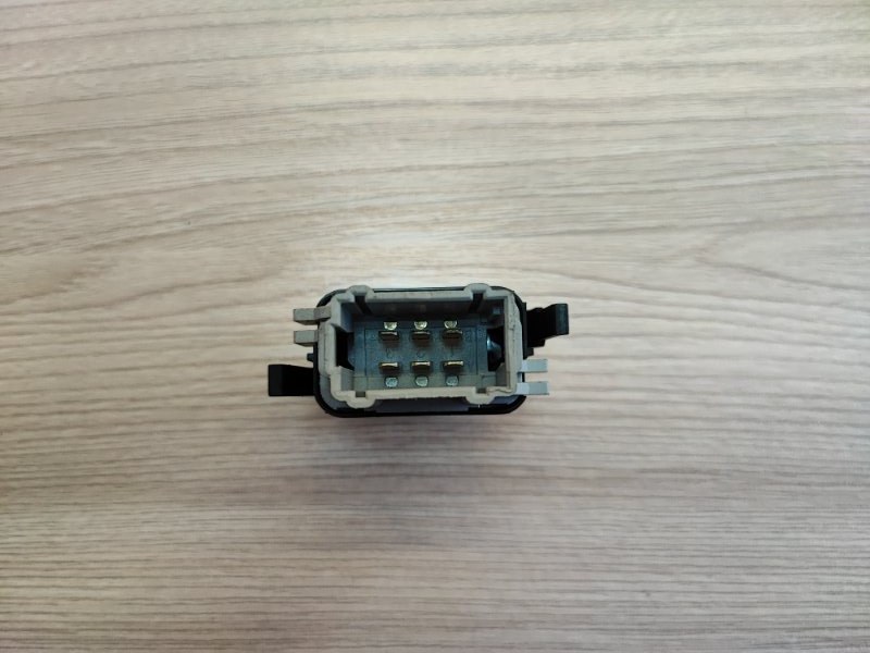 Кнопка обогрева сидений