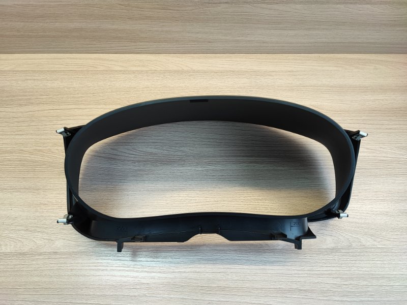 Козырек щитка приборов