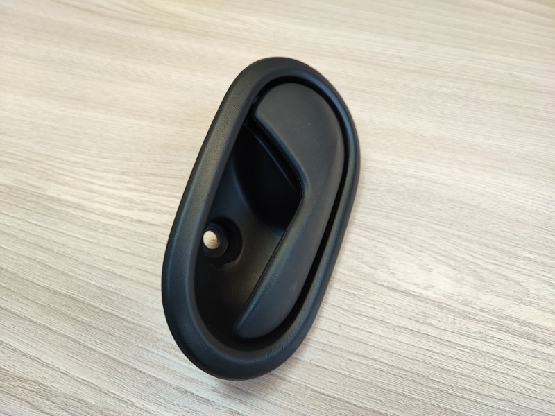 Внутренняя ручка     двери