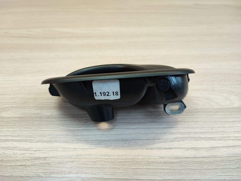 Внутренняя ручка     двери