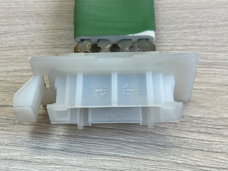 Резистор отопителя