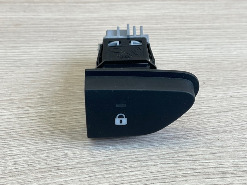 Кнопка центрального замка