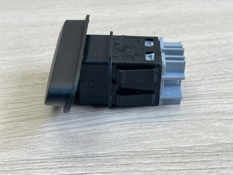 Кнопка центрального замка