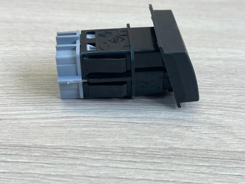 Кнопка центрального замка