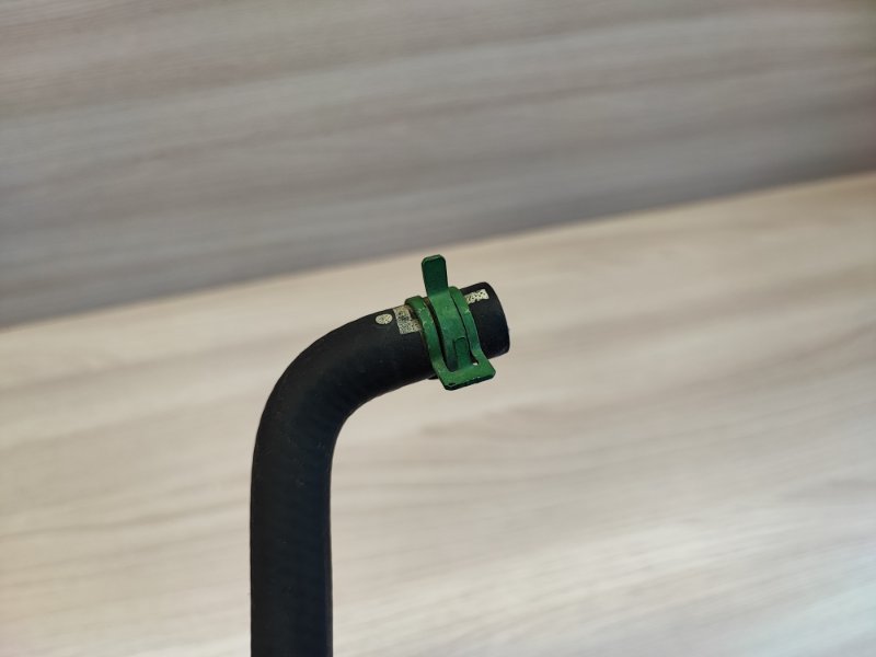 Патрубок радиатора