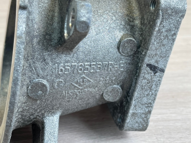 Фланец дроссельной заслонки