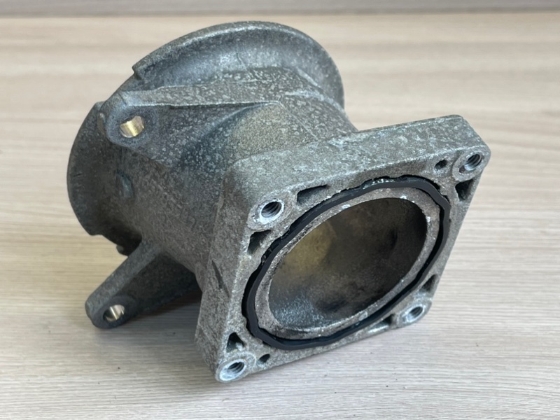 Фланец дроссельной заслонки