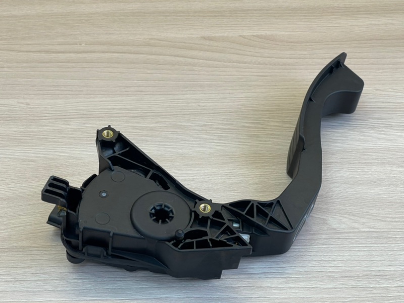 Педаль газа