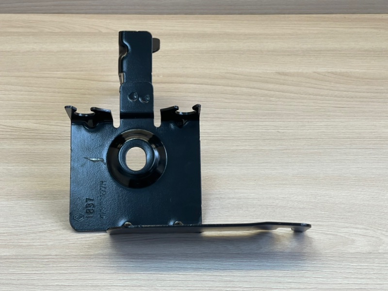 Кронштейн блока ABS