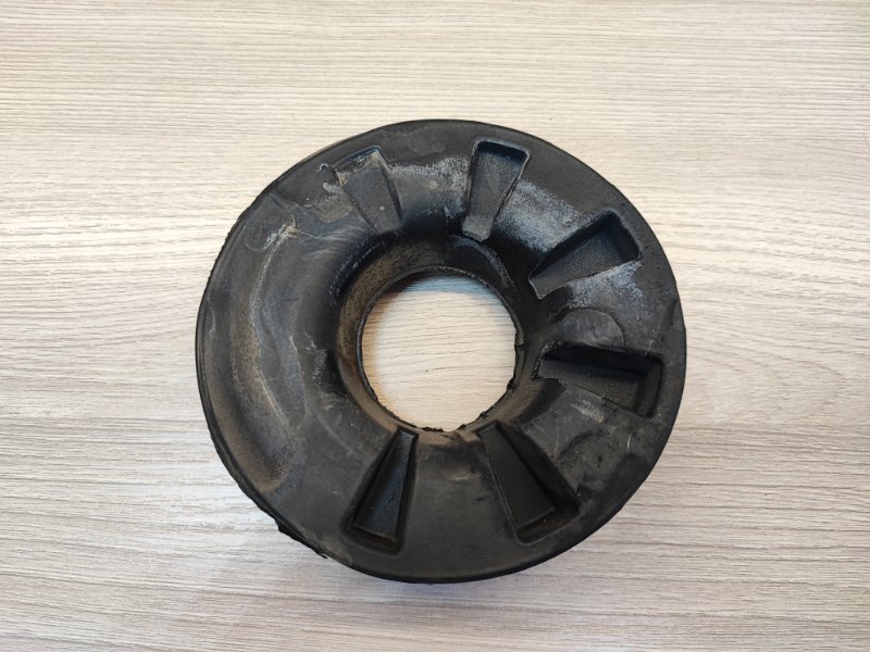 Верхняя опора    пружины