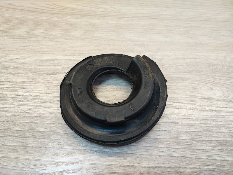 Верхняя опора    пружины