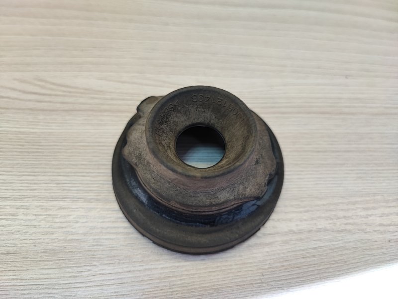 Верхняя опора    пружины