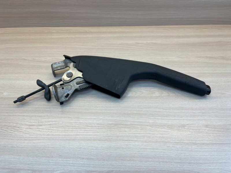 Рычаг стояночного тормоза