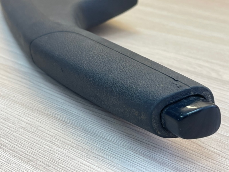 Рычаг стояночного тормоза