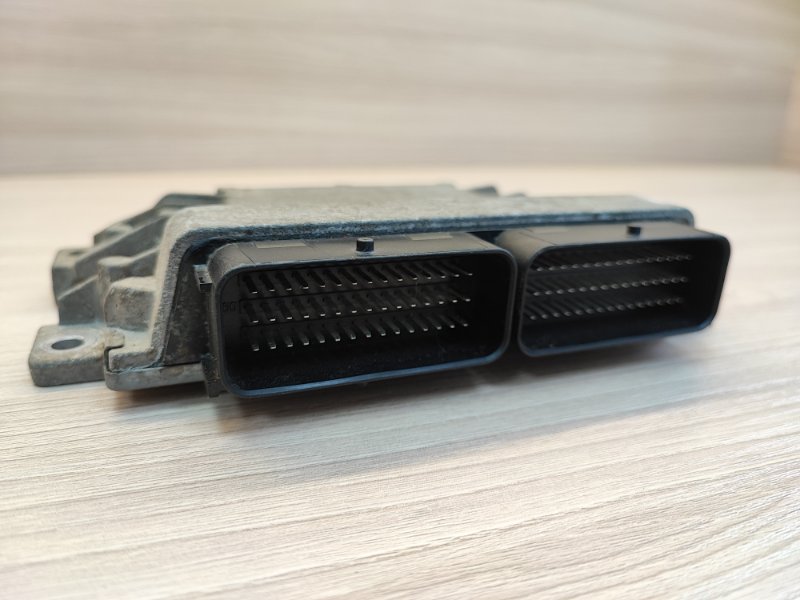 Блок управления двигателем