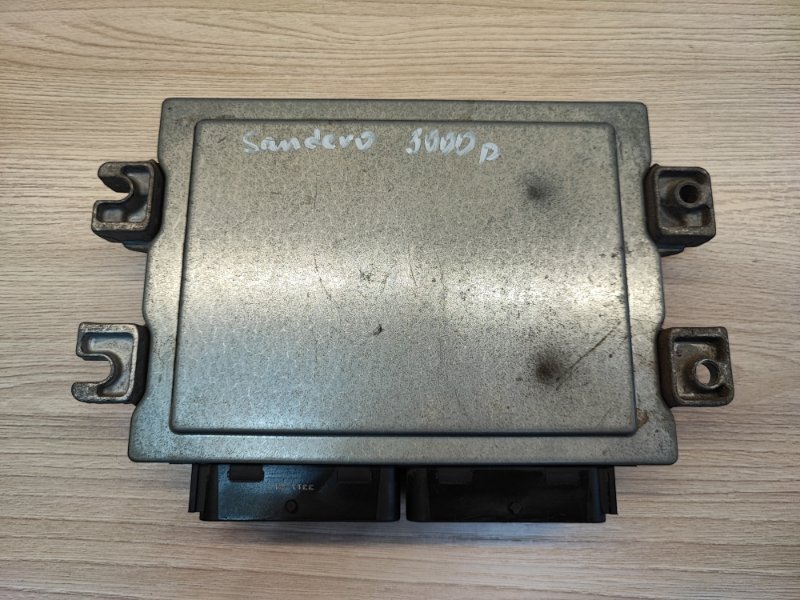 Блок управления двигателем