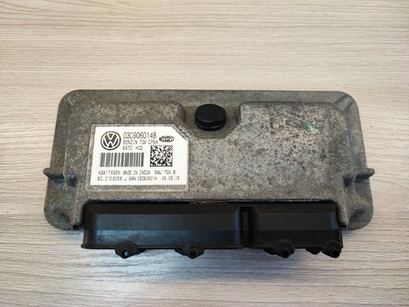 Блок управления двигателем