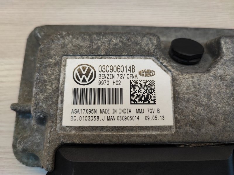 Блок управления двигателем