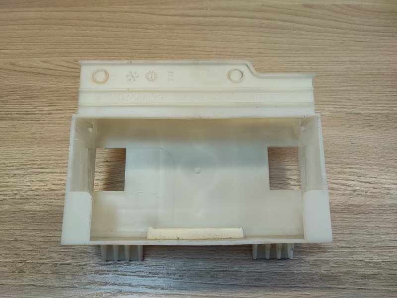 Кронштейн блока кузовной электроники