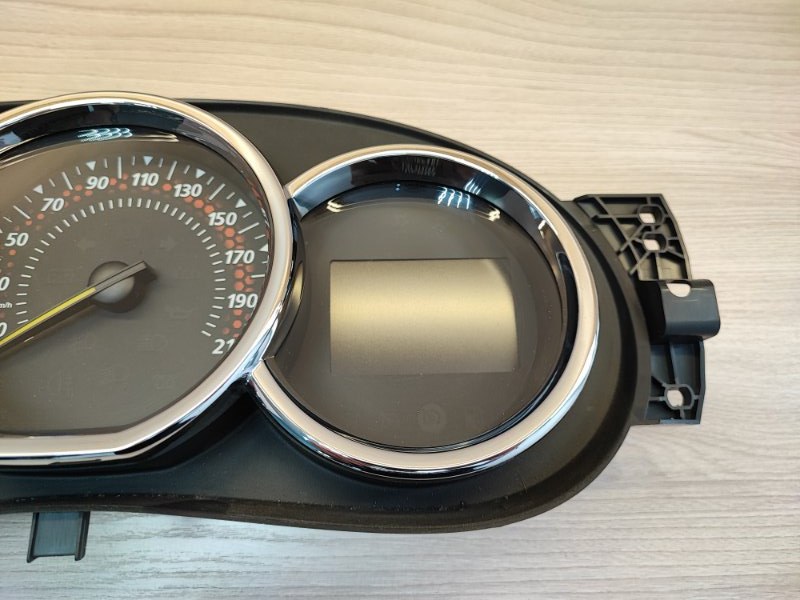 Щиток приборов