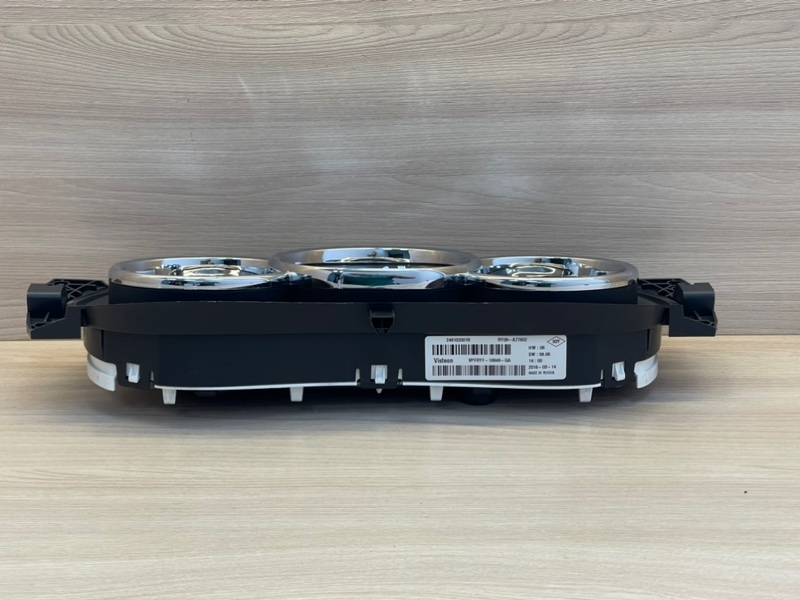 Щиток приборов