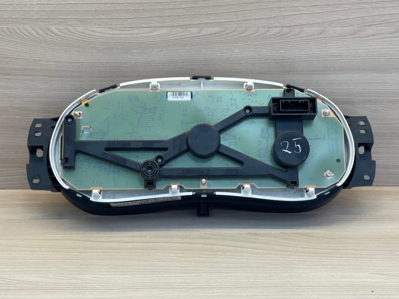 Щиток приборов