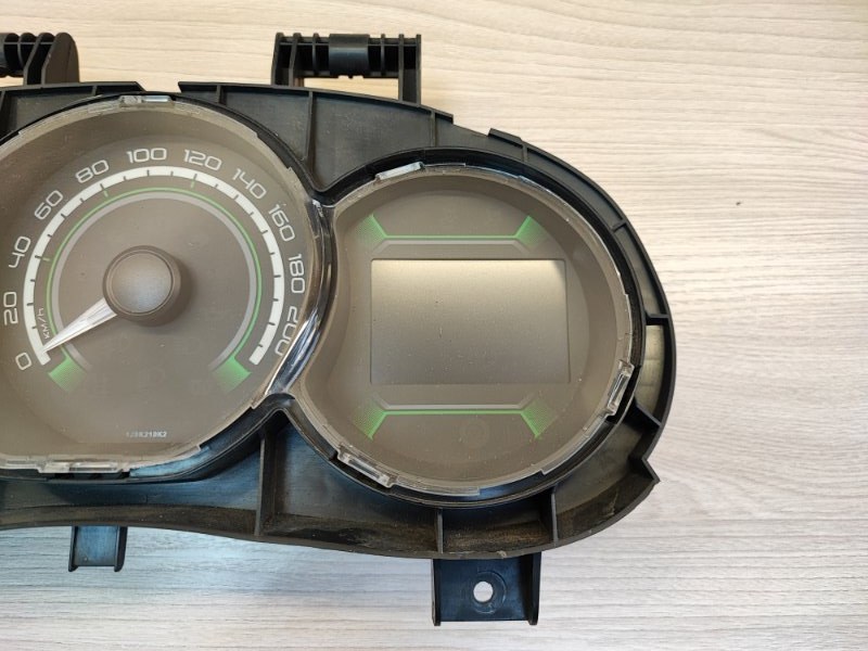 Щиток приборов