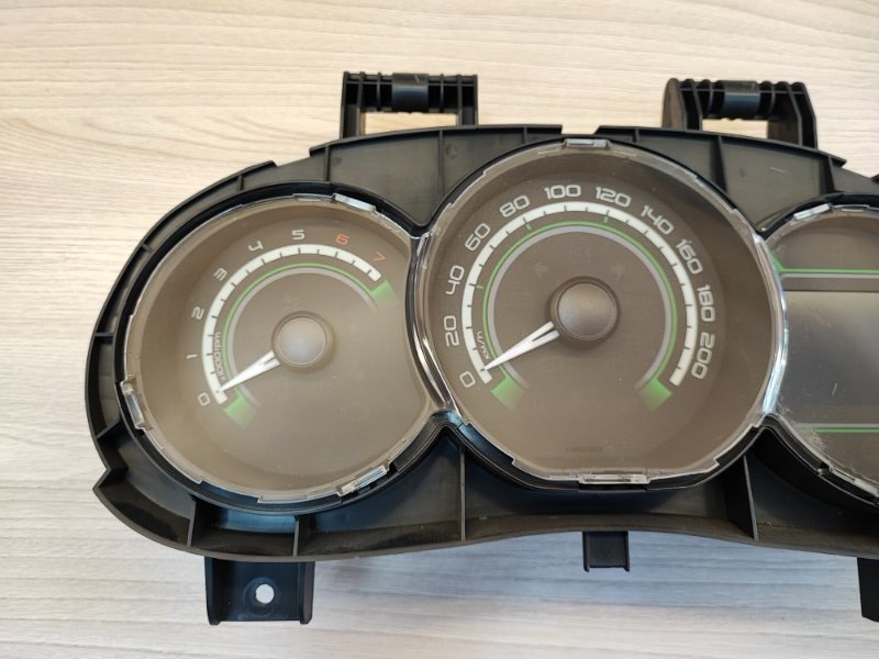 Щиток приборов