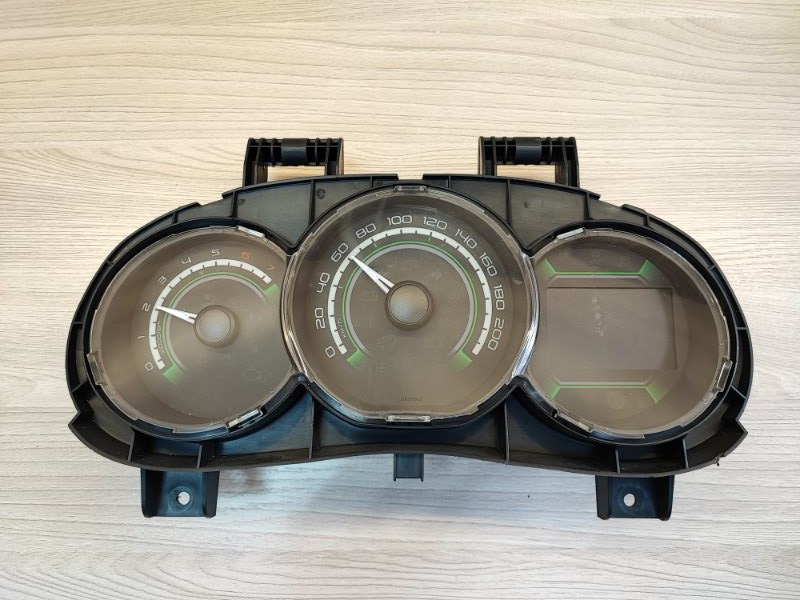 Щиток приборов