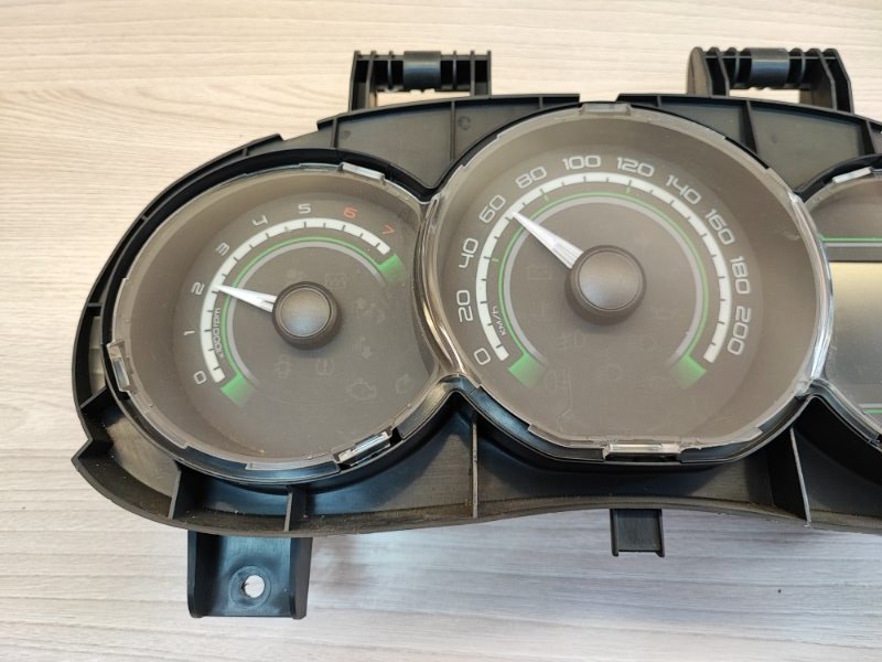 Щиток приборов