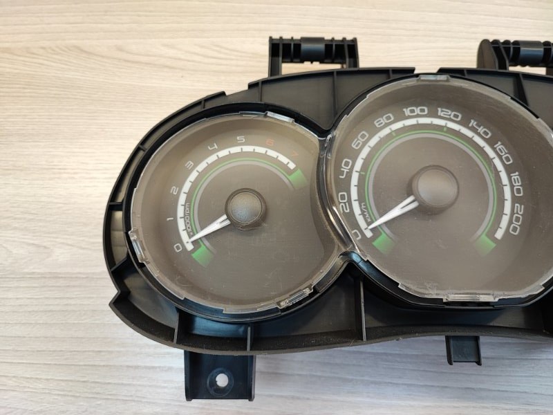 Щиток приборов