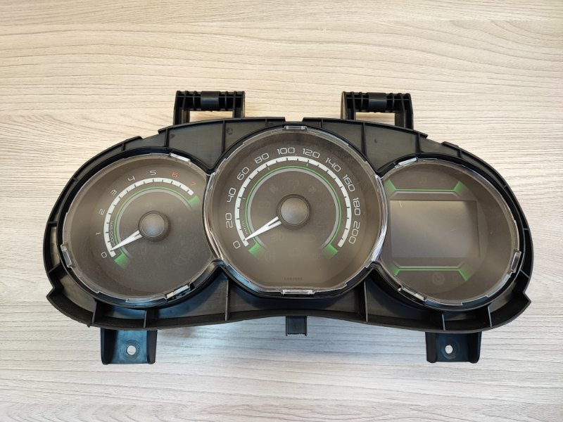 Щиток приборов