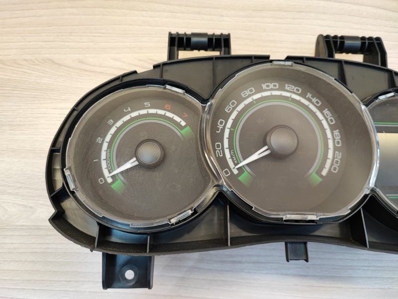 Щиток приборов