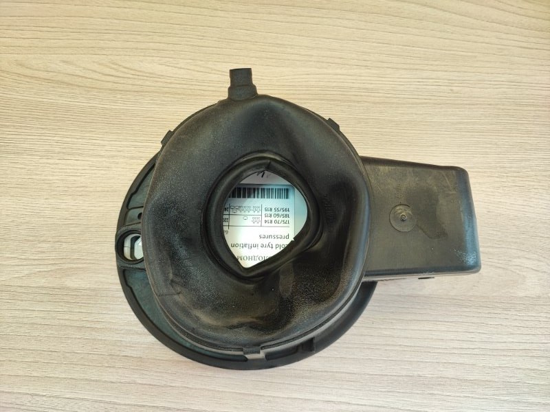 Лючок бензобака