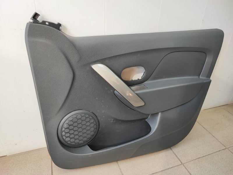 Обшивка боковой двери