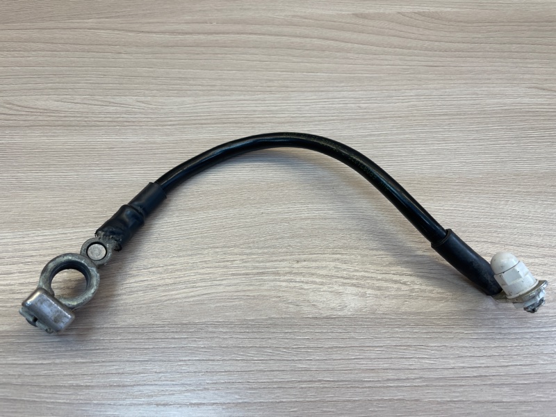 Клемма аккумулятора (минусовая)