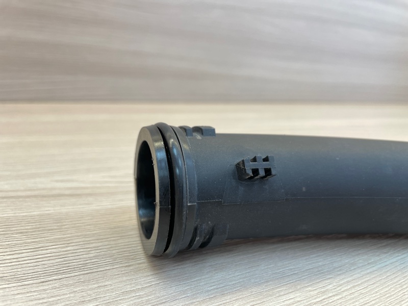 Патрубок радиатора