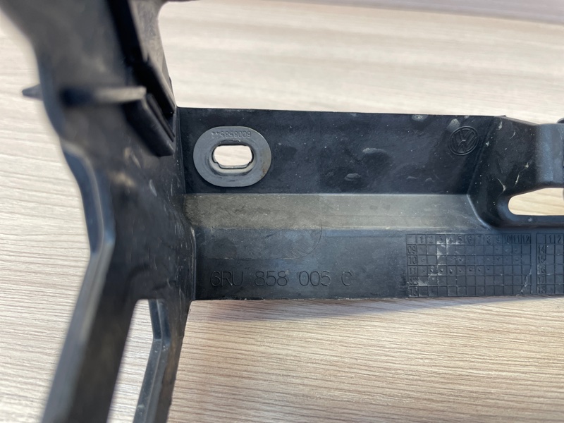 Кронштейн магнитолы