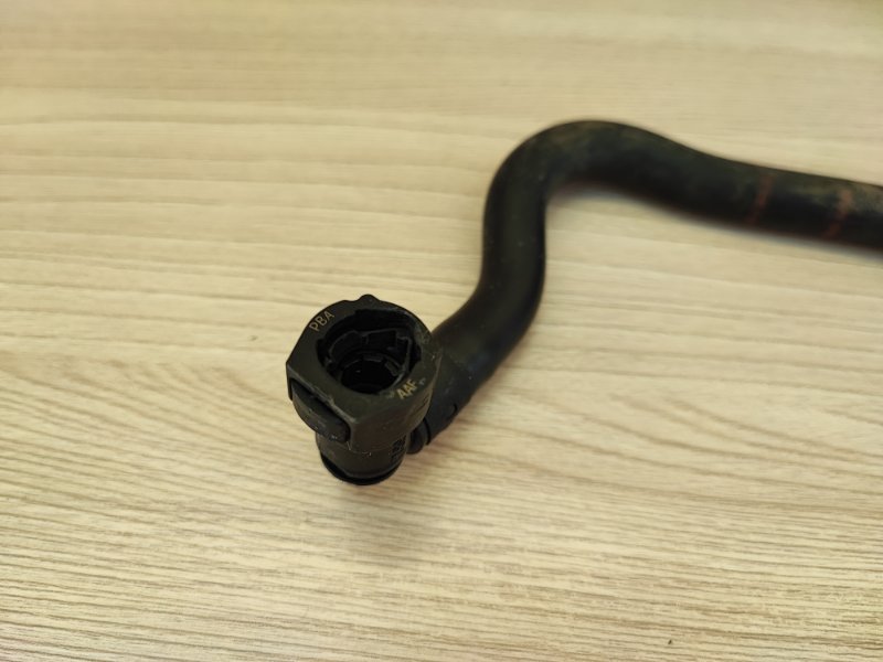 Трубка топливная