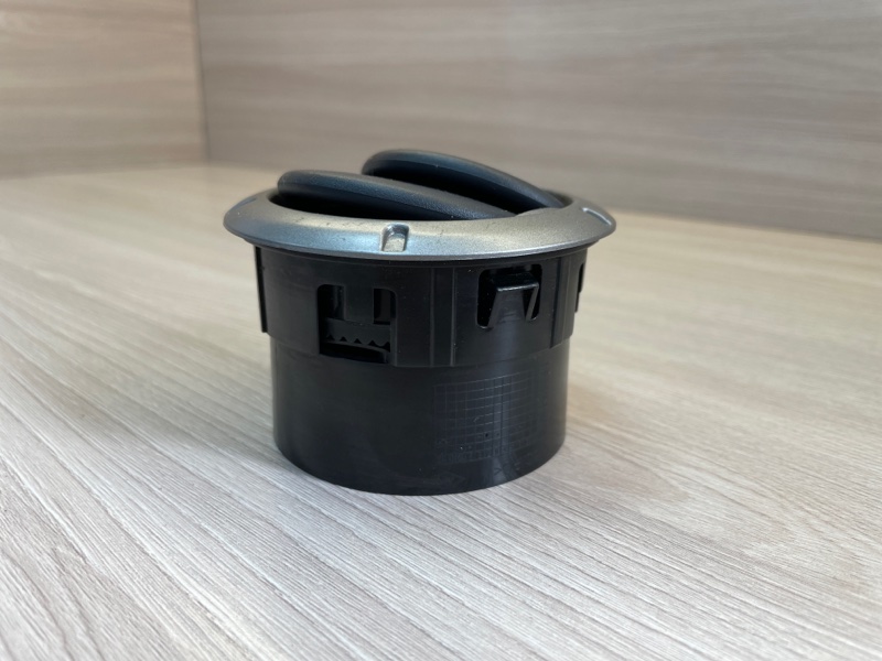 Воздушный дефлектор салона