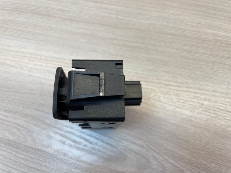 Кнопка аварийной сигнализации