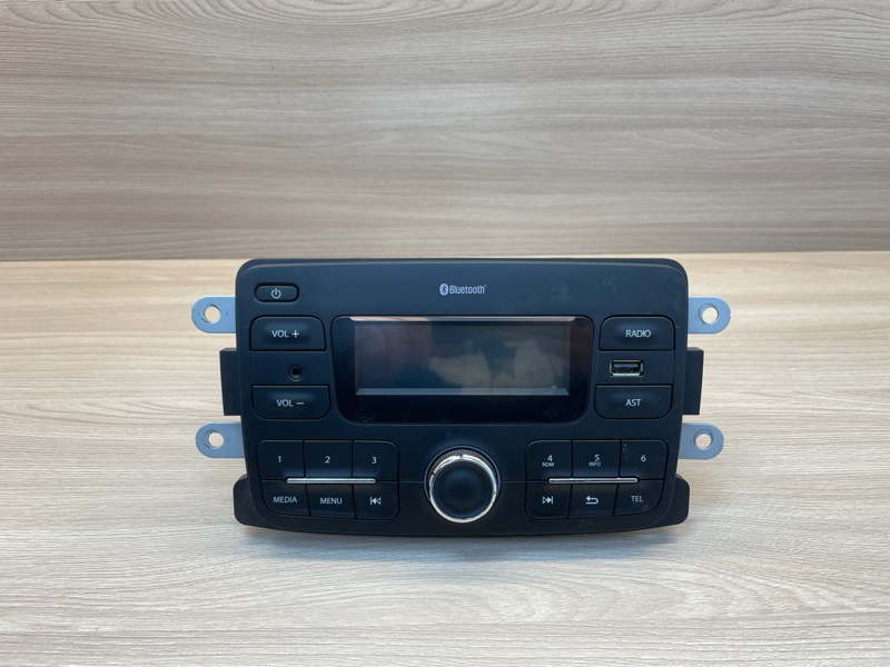 Магнитола штатная