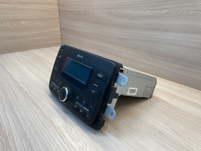 Магнитола штатная