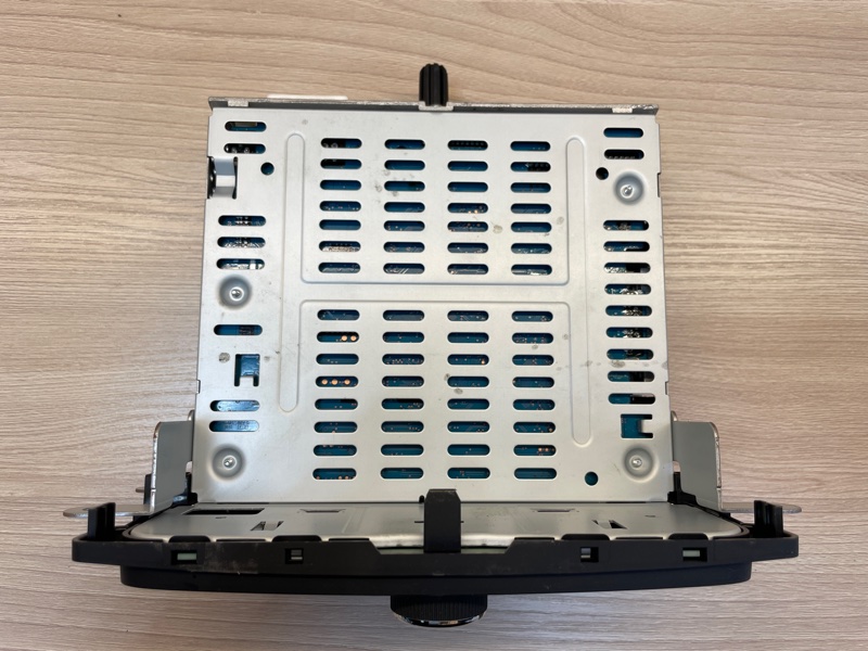 Магнитола штатная