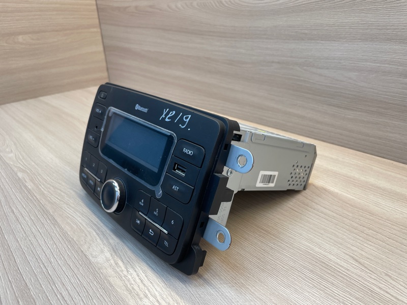 Магнитола штатная