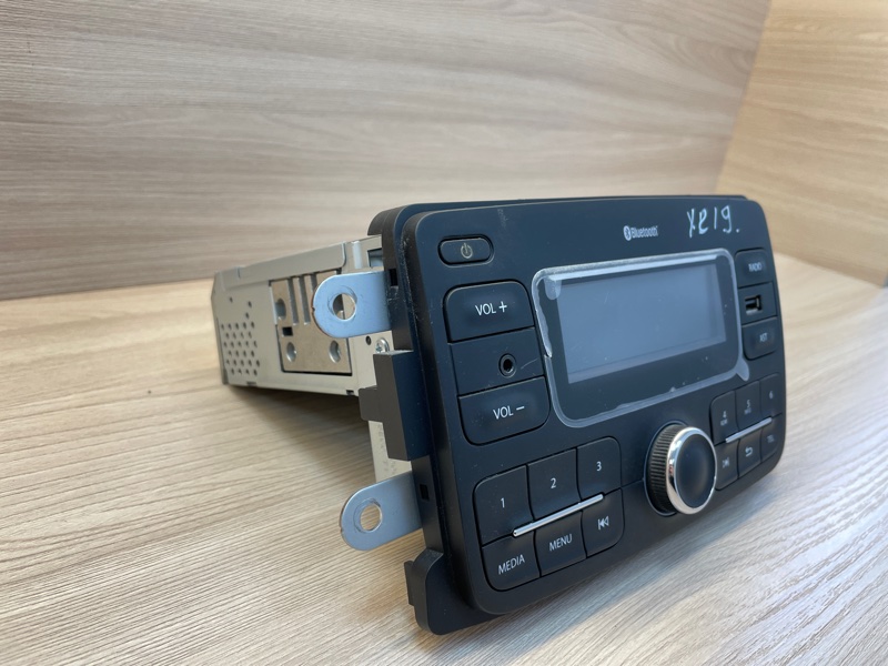 Магнитола штатная