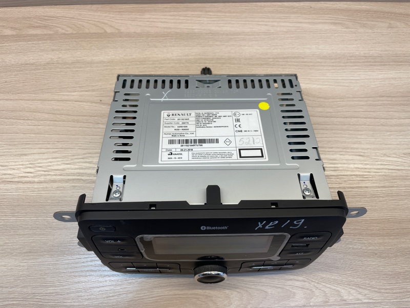 Магнитола штатная