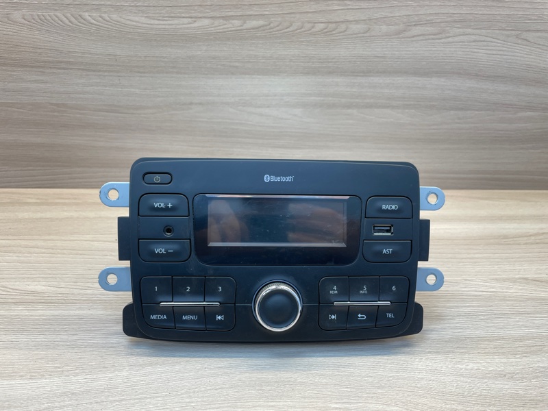 Магнитола штатная